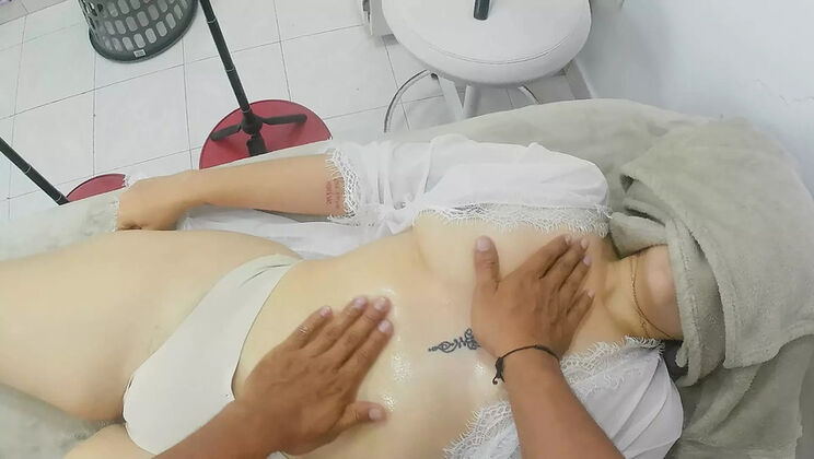 Hot Latina stepmom gets tantric massage - Amateur college sex in HD