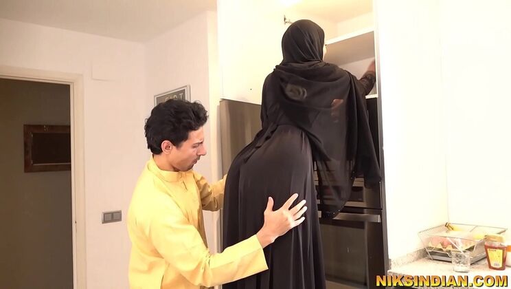 Hot Muslim Bhabhi Anal Sex with Devar on Dussehra - Niks Indian