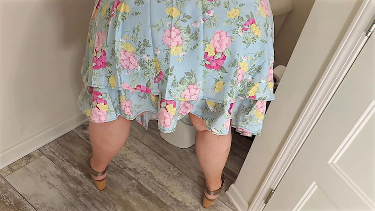BBW Maid No Panties Office Bathroom Flash - Big Ass Mature Granny Almost Caught