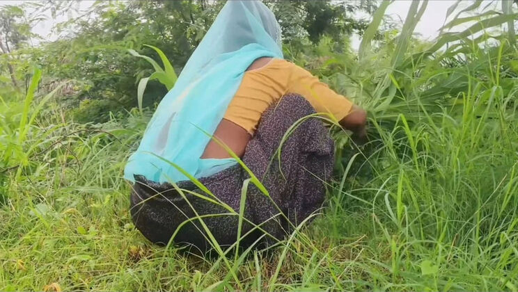 Desi Bhabhi Sonam Gets Naked in Room and Fucked Hard from Behind