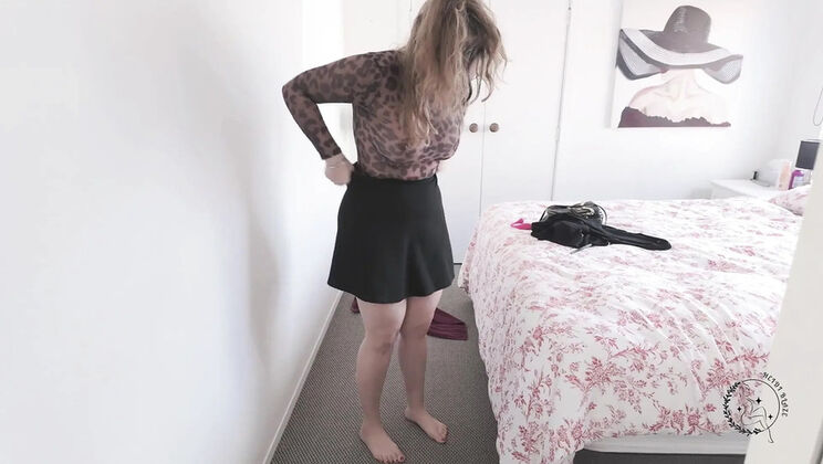 Heidi Blaze Public Flashing With Lovense Lush Remote Vibrator in Nature