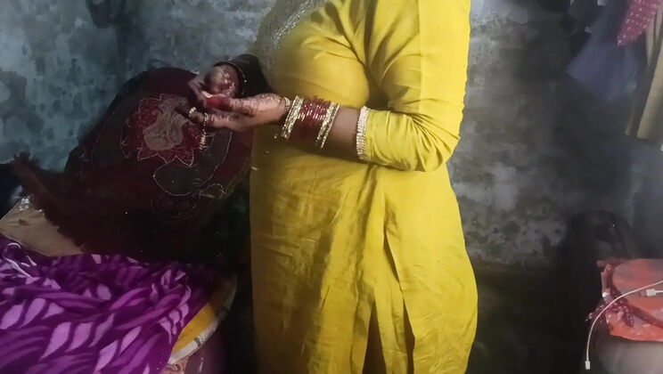 Young Stepson Eats Stepmom's Pussy & Fucks Her Ass Hard - Hindi Audio Creampie